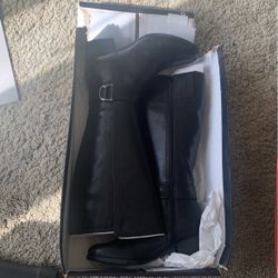 Naturalizer Womans Boots 