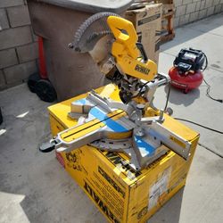 DEWALT 12" DOUBLE BEVEL MITER SAW