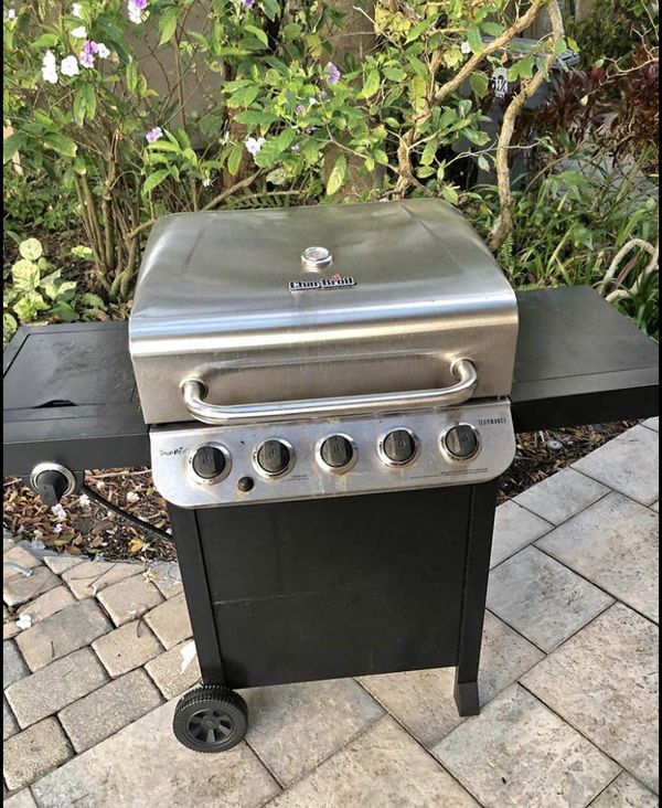 Gas grill tank gas not included just the grill for Sale in Lake Worth