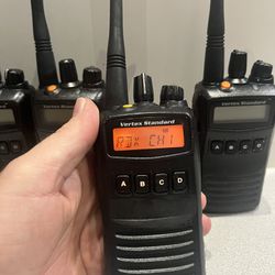 Lot Of 6 Vertex Standard VX-454-G7-5 UHF 450to512 MHz 5W  Two Way Radios 