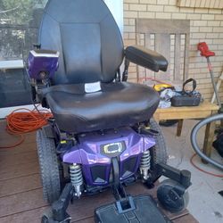 Quantum Edge 2.0 Mobility Wheelchair 