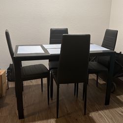 5pcs Table And Chairs