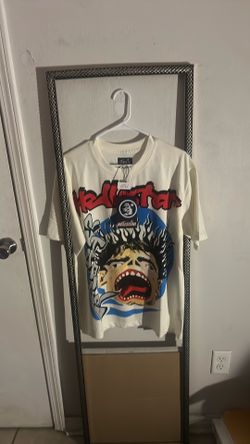 Hellstar shirt ( cream, whitish + red ) ( M )