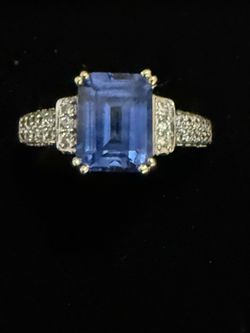 Sapphire and diamond 16k gold ring