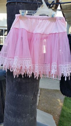 Leg Avenue teardrop lace Petticoat ,pink