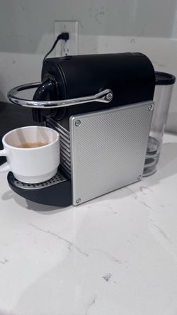 Nespresso Pixie Expresso Machine