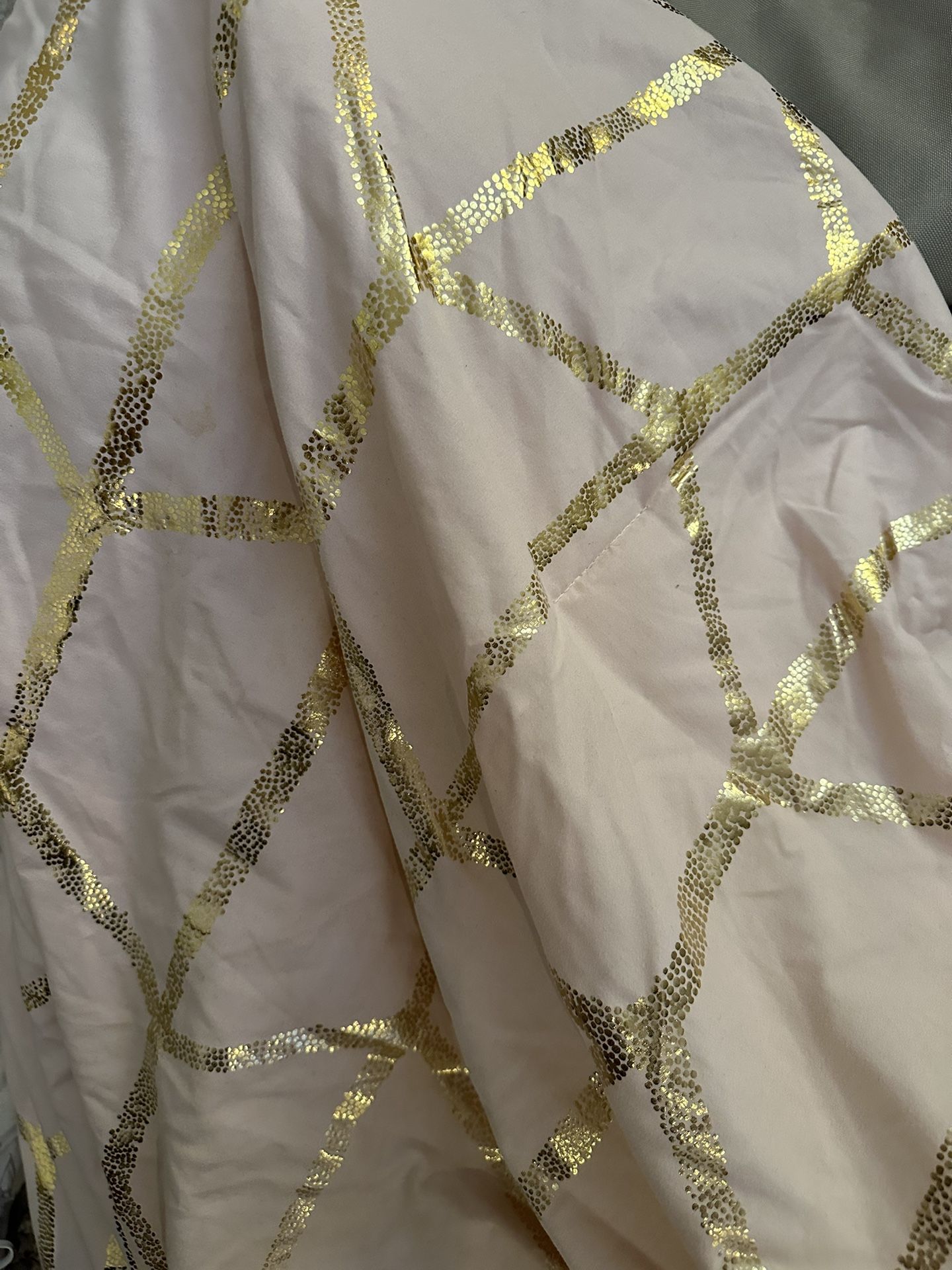 Twin XL Comforters and Sheets Sets