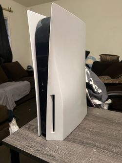 Ps5 disc version w/ purple controller