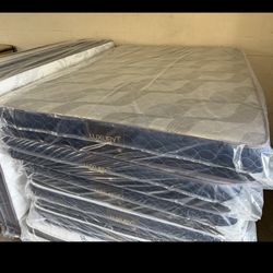 LUXURY BRAND QUEEN MATTRESS 