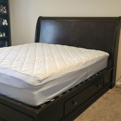 BED, KING W/MATTRESS