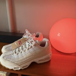 Levi’s Airmax 95 Size 9