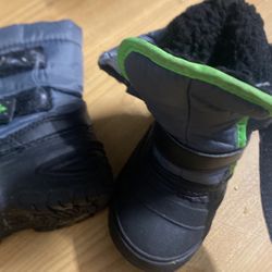 Kids Snow Warm Boots Size 8