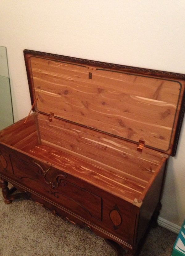 Antique Cedar Chest for Sale in Gilbert, AZ OfferUp