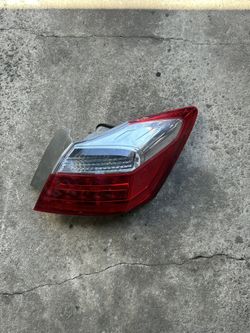 Honda Accord Sedan Tail Light Assembly 2013-2015 Passenger Side