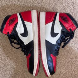  Air Jordan 1 Retro High OG Bred Toe Size 11M