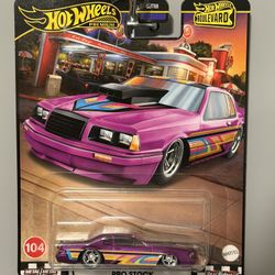 Hotwheels Premium Boulevard #104 86 Ford Thunderbird Pro Stock