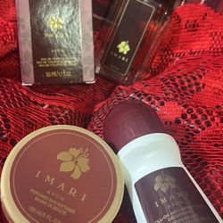 🎁🎄🦌last Minute Gift 🎁 From Avon 