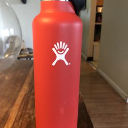 21 Ounce Red Hydro Flask/ Read Description And Look At The Pictures 
