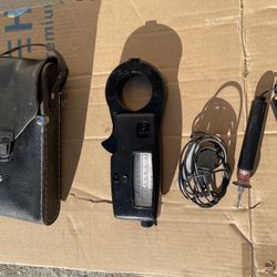 GE Clamp on Volt and Amp Meter 0-30A 0-750V 
