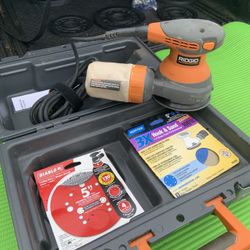 RIDGID Orbital Sander With Hard Case And Extra Sanding Discs