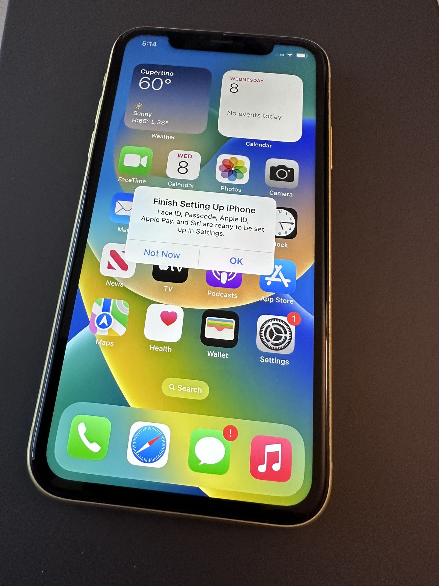 Iphone 11 Yellow 64GB ANY CARRIER YELLOW
