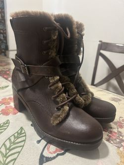 uggs high heeled laced-up boots 