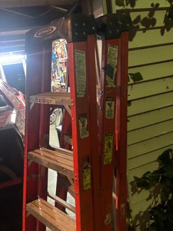 Werner Fiberglass Step Ladder 6 ft