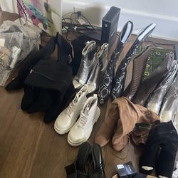 Lot of 50 boots shoes forever 21