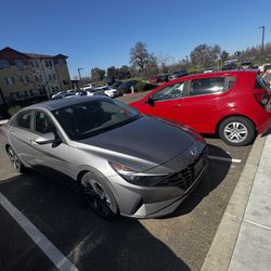 Hyundai Elantra 2023