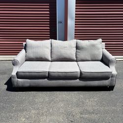 **FREE DELIVERY** Beautiful Modern Grey 3 Seater Couch 