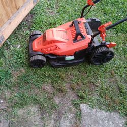 Black And Decker Electric Lawn Mower 