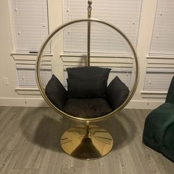 Swinging Good Ball Chair