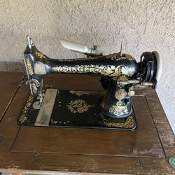 Vintage Singer Sewing Machine