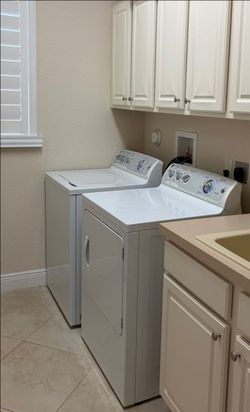 Ge washer & gas dryer