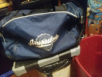 AEROPOSTAL. TOTE BAG NO RIPS OR TEARS 1 INSIDE POCKET & 2 OUTSIDE POCKETS