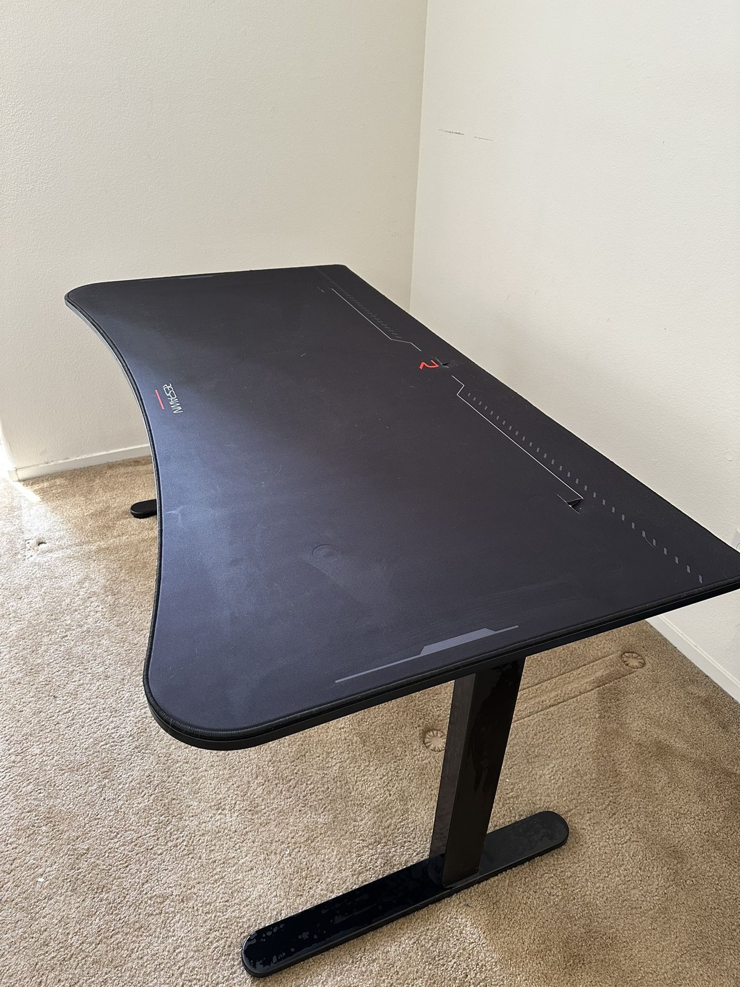 Respawn gaming desk