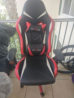 Ficmax Gaming Chair with Footrest and Massage lumbar Support