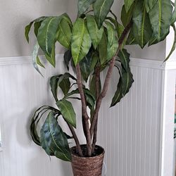 Artificial tree 