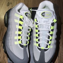 Nike Airmax 95 “Neon” Sz 10M