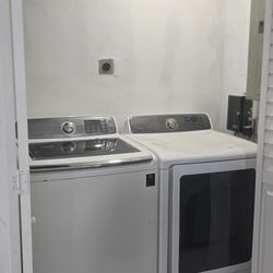 Washer And Dryer Works Good