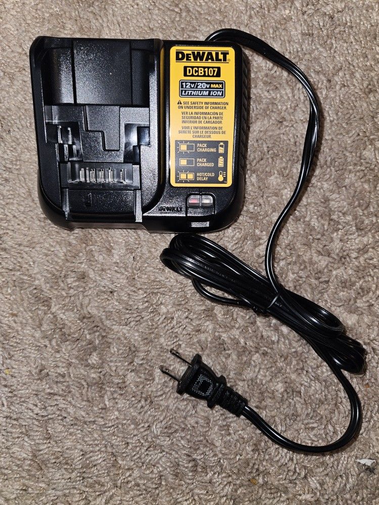 Dwalt Battery Charger