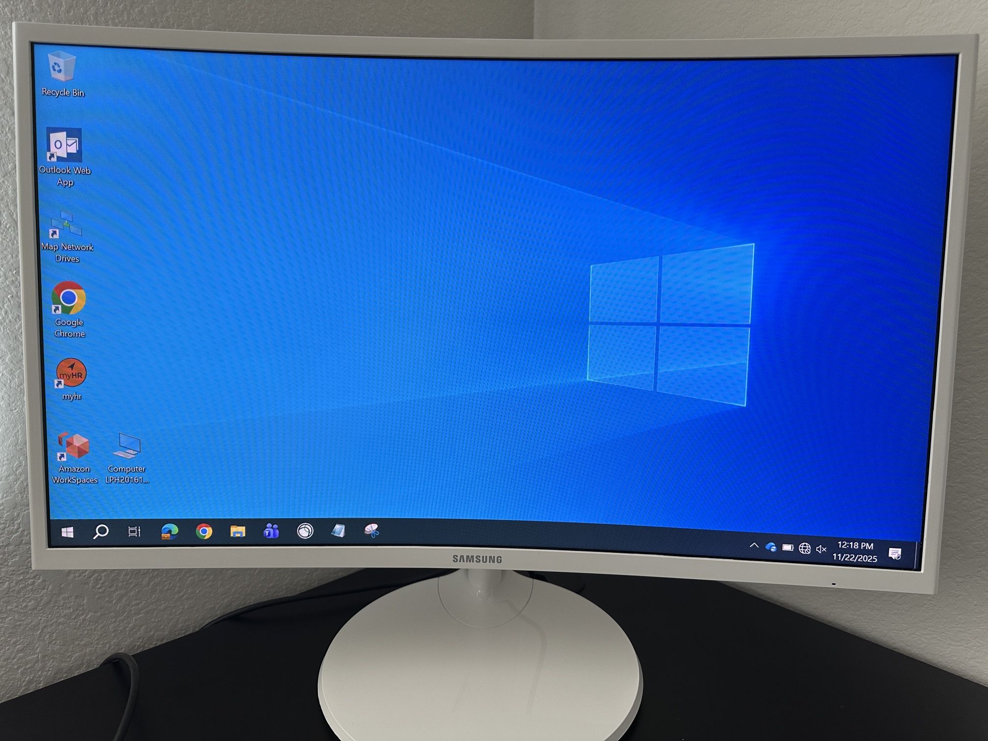 Samsung 27” Curved Monitor Model C27F391FHN