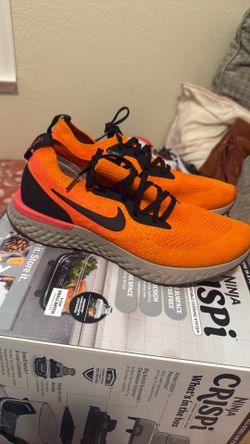 Men Nike Epic React walking /running shoes 9.5