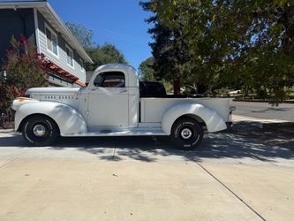 1947 Chevy Pickup First Series – 350 V8 / TH350 Automatic – Trades Welcome