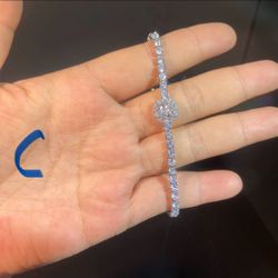 Emerald Clover Tennis Bracelet –  Crystal Zirconia Women’s Luxury Jewelry