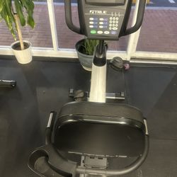 True Fitness Recumbent Bike
