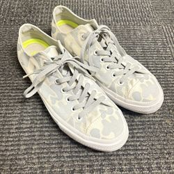 Converse Chuck Taylo Gray Camo Size 11