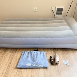 Beautyrest Hi-Loft Twin Size Air Mattress