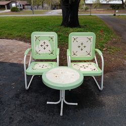 Free Vintage Lawn Chairs
