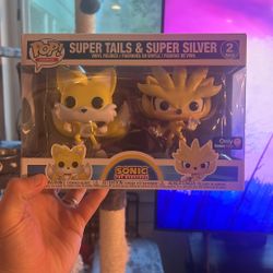 Pop! Super tails And Super Silver